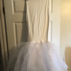 David’s Bridal XS Trumpet Slip